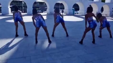 funkeira gostosa|DANÇANDO FUNK .